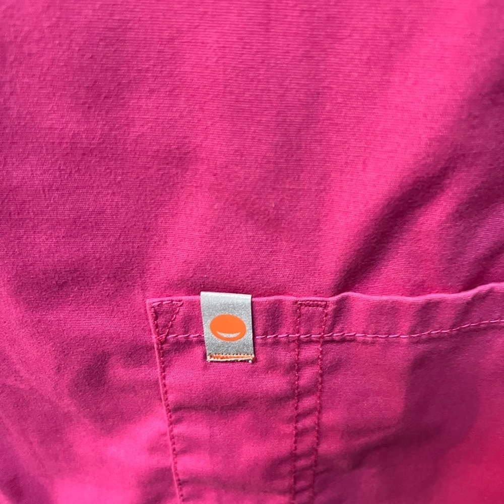 Vibrant Short Sleeve Top in Pink. Small - Picture 3 of 5
